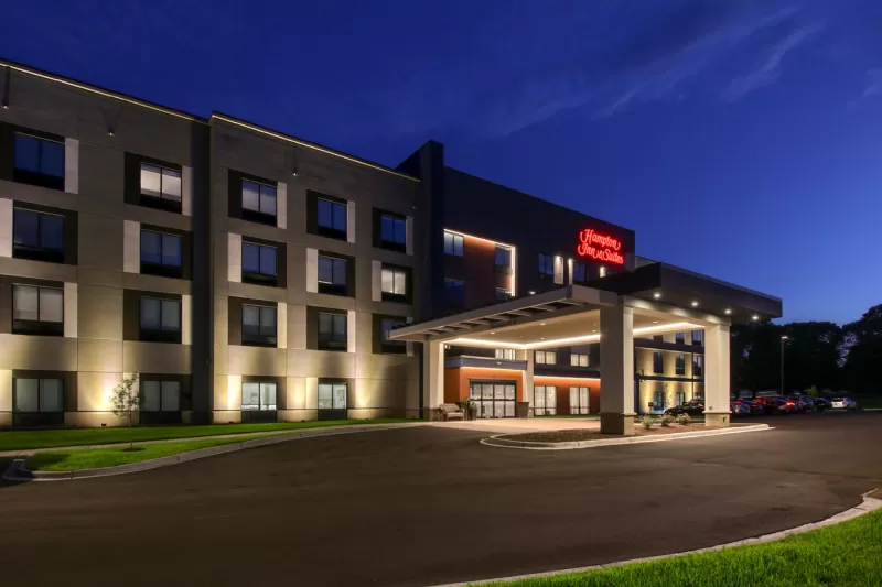 Hampton Inn - Marshfield